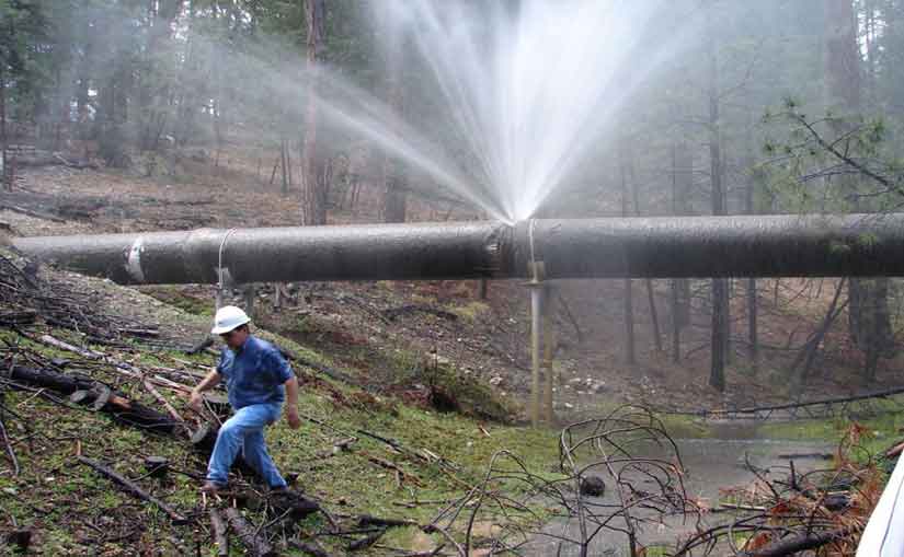 Huge pipe leak